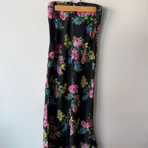 Vintage Women’s Floral Black Maxi Skirt Small